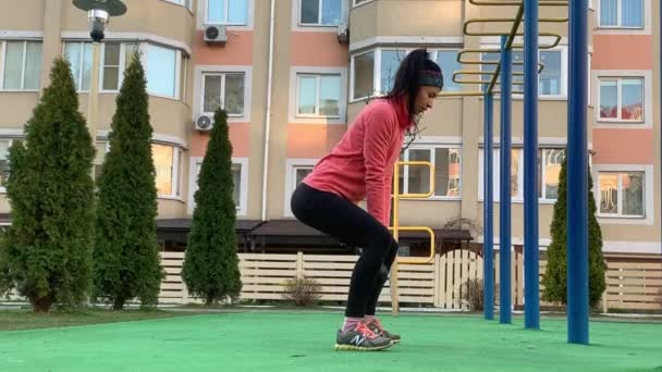 Jeune Forme Woman Doing Entraînement Sportif Travailler Extérieur Matin — Video