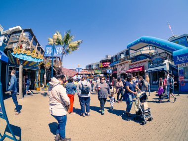 Taşıma Fishermans Wharf, Pier 39 güneş ışığında üzerinde turist