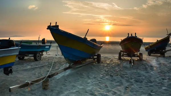 Sunrise view at beserah beach  Pahang  Malaysia — Stock Photo, Image