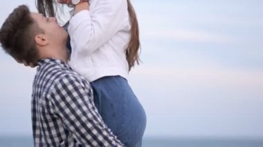 Adam kız aldı ve koşuşturma geri dön