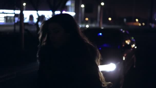 rot-dve-noch-s-bryunetkoy-foto-porno-seks-igrushkami