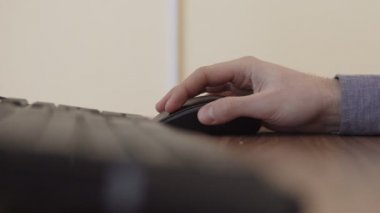 el tıklatıldığında bilgisayar fare