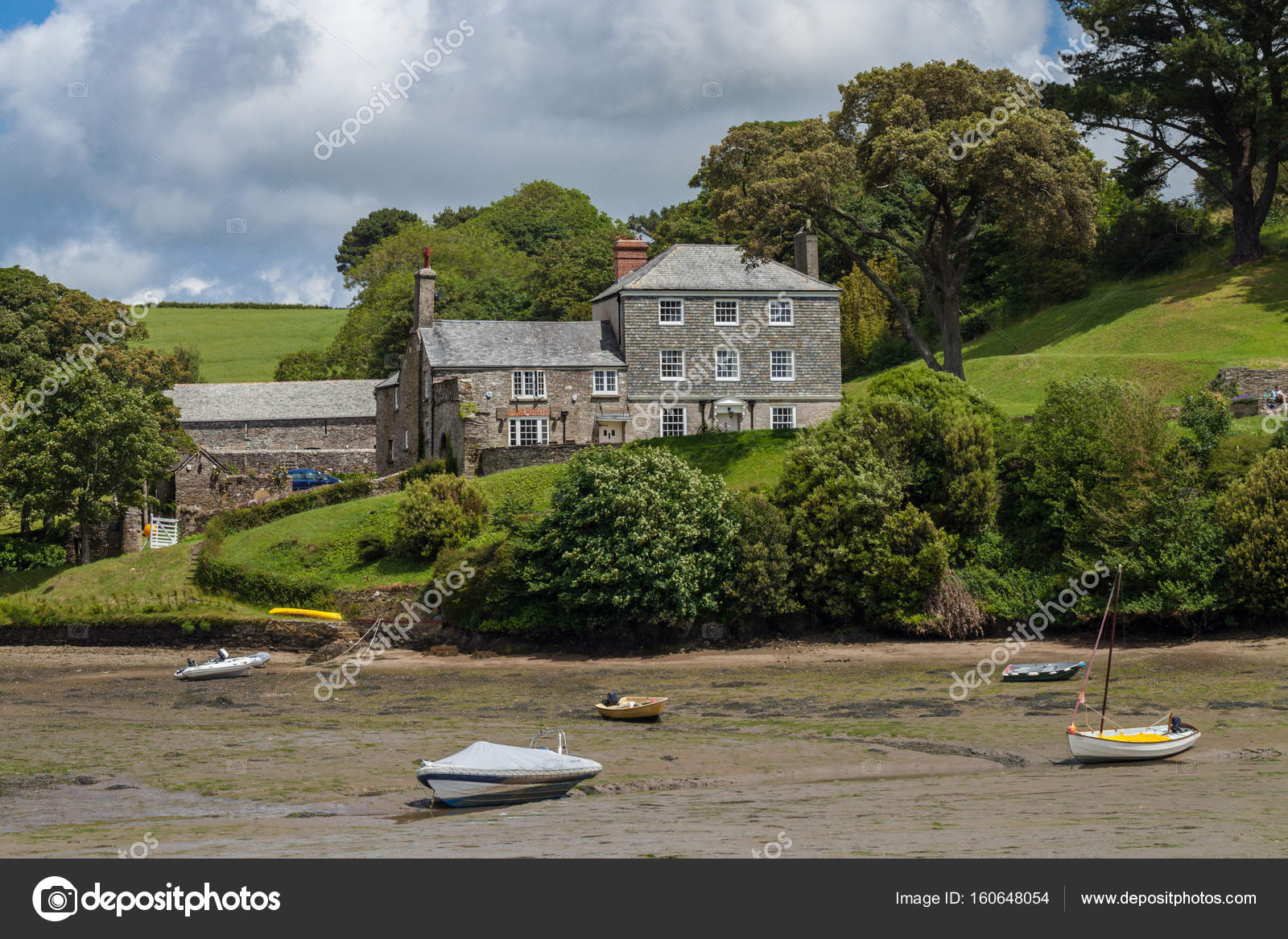 Boats Aground At Low Tide Batson Creek Salcombe Devon Uk