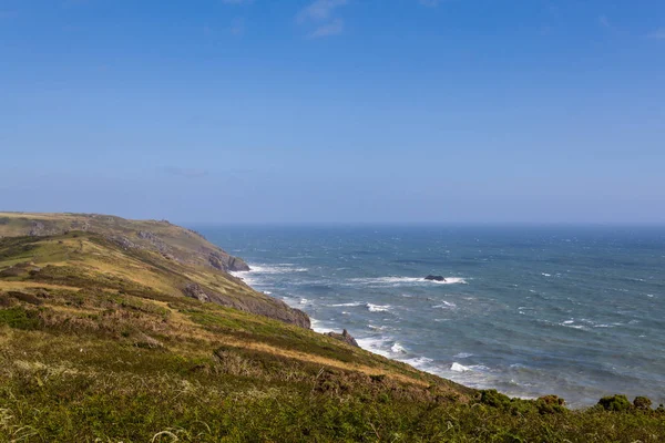 A South West Coast Path remény Cove, a Bolberry és a rendőr felszáll, Devon, Anglia, Egyesült Királyság — Stock Fotó