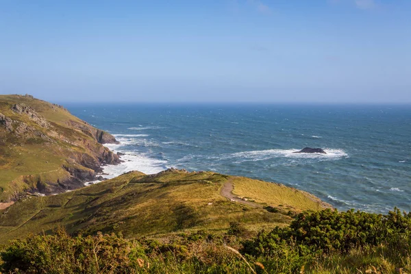 De South West Coast Path in de buurt van Hope Cove, Bolberry en Cop stijgen, Devon, Engeland, Uk — Stockfoto