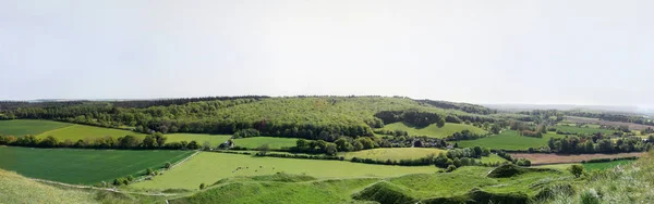 Panoramablick von cley hill zu den feldern und farmen, wiltshire, england. — Stockfoto