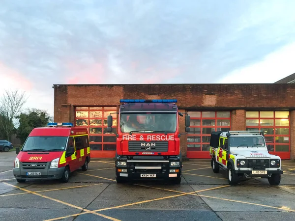 サーレイ消防救助隊はチェルシー消防署の外にいる チェルシー イギリス 2019年8月 ロイヤリティフリーのストック画像
