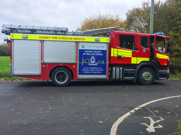 Британская Пожарная Машина Пожарно Спасательная Служба Суррея Чертси Англия Январь Стоковое Изображение