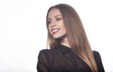 kadın iç çamaşırı kırmızı zemin üzerine