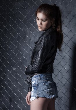 Kot şort Asya modeli