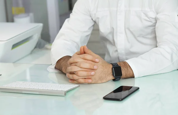 Man Hands Keyboard Modern Office — Stock Photo, Image