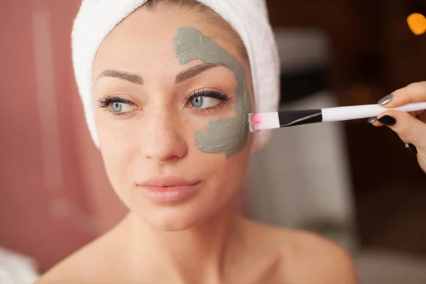 Spa Concept Young Woman Nutrient Facial Mask Beauty Salon Close — Stock Photo, Image
