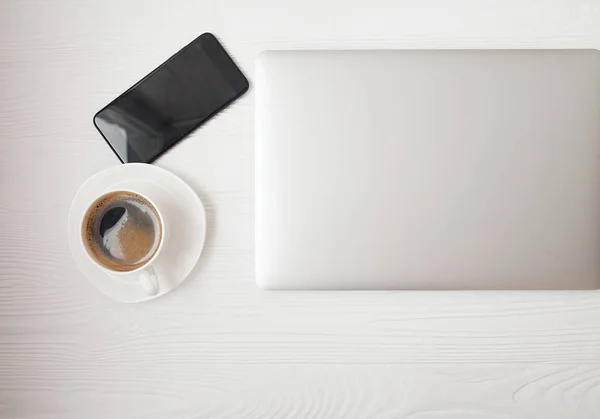 Computer Portatile Uno Sfondo Legno Vista Dall Alto Spazio Libero — Foto Stock