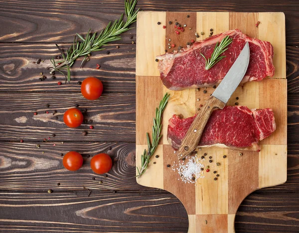Raw Beef Steak Dark Wooden Table — Stock Photo, Image