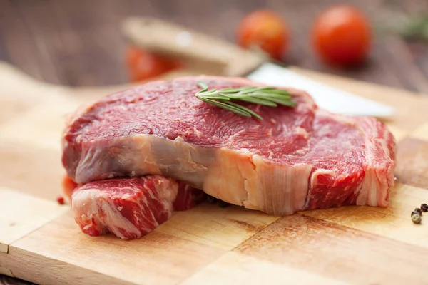 Bistecca Cruda Con Spezie Ingredienti Cottura Vista Dall Alto — Foto Stock