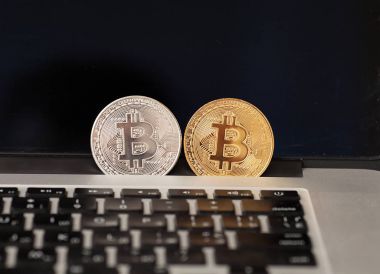 Dizüstü bilgisayarda Bitcoin