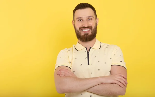 Smiling Bearded Young Male Model Dressed Casually Isolated Yellow Background — 스톡 사진