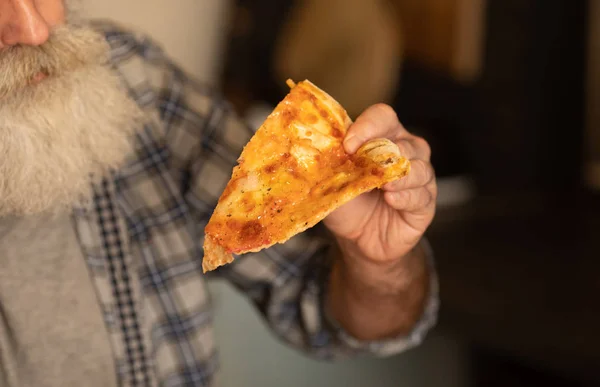 Warme Pizza Met Smeltkaas Lunch Diner Heerlijk Eten Italiaans Traditioneel — Stockfoto