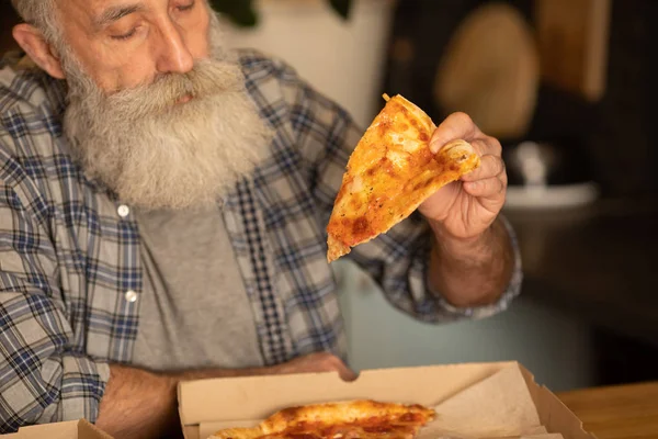 Warme Pizza Met Smeltkaas Lunch Diner Heerlijk Eten Italiaans Traditioneel — Stockfoto