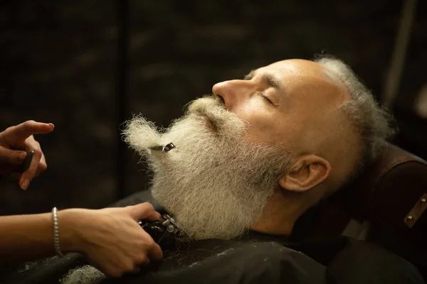 Handsome Senior Man Getting Styling Trimming His Beard Barbershop — Stock Photo, Image