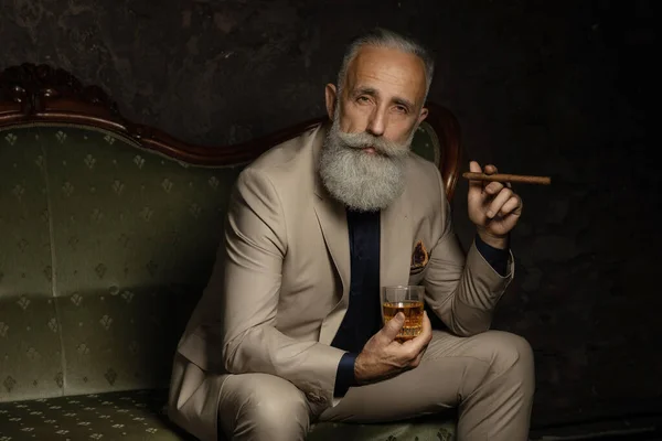 Stylish Handsome Bearded Man Holding Glass Whiskey — Stock Photo, Image