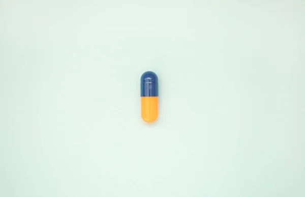 Medicina Farmacêutica Comprimidos Comprimidos Cápsulas Fundo Azul Vista Superior Deitado — Fotografia de Stock