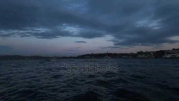 Ultra HD 4K trafic maritime sur le Bosphore à Istanbul Turquie — Video