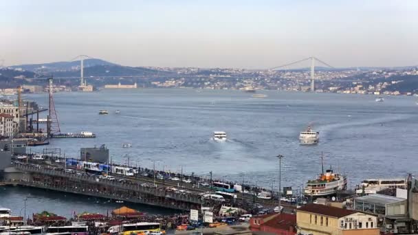 Timelapse uitzicht op de Galata brug — Stockvideo