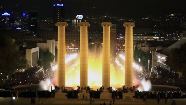 Magische fontein in barcelona — Stockvideo