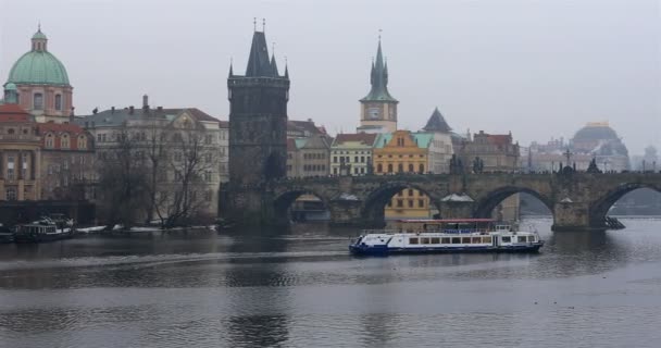 Charles Bridge παλιά πόλη Πράγα — Αρχείο Βίντεο