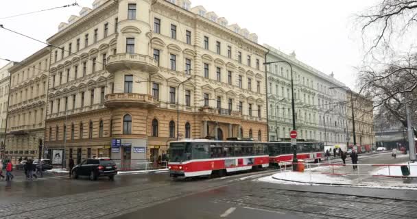 Widok ruchu timelapse i miasta Pragi — Wideo stockowe