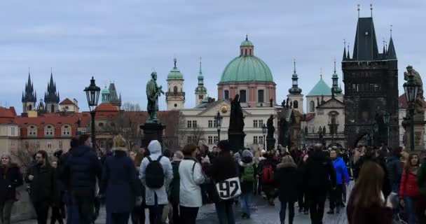 Timelapse Charles Köprüsü Old Town Prague — Stok video