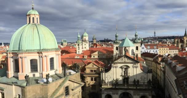 Pohled na město Prahy — Stock video