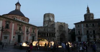 izleme ateş zaman atlamalı ünlü yer elverişli de Virgin Desamparados Bazilikası ile Valencia İspanya eski Meydanı'nda 21 Temmuz 2017