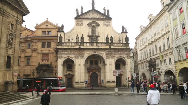 Alte Kirche in Prag — Stockvideo