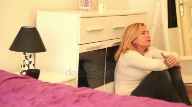 Üzgün kadın duman e sigara