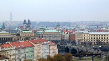 Prague Old Town mimarisinin kış manzarası