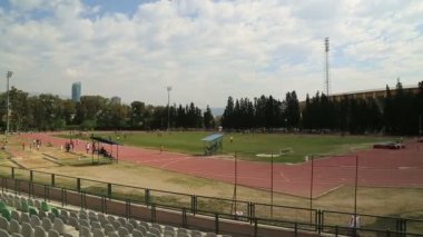 Atletizm Stadyumu zaman atlamalı