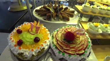 Tatlı 11 lezzetli birçok farklı türde