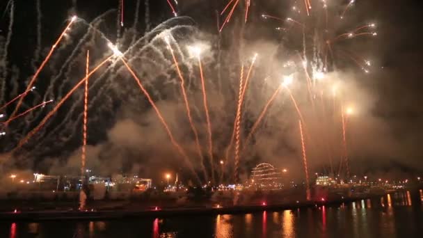 Tűzijáték a Valencia kikötő, Spanyolország 6 — Stock videók