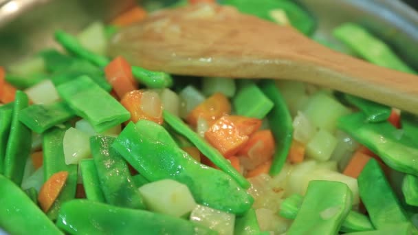 Vegetables cooking in pot 2 — Stock Video