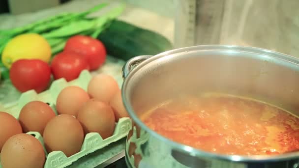 Panela fervente de sopa vegetal 2 — Vídeo de Stock