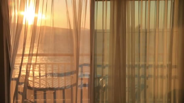 Hermosa vista al mar detrás de la cortina 2 — Vídeo de stock