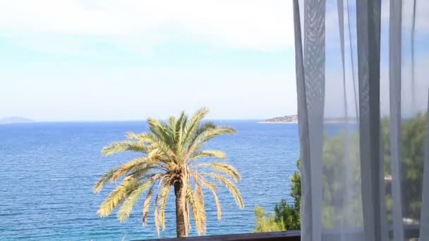 Hermosa vista al mar detrás de la cortina 4 — Vídeo de stock