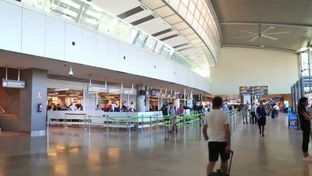 Interieur van Internatioinal Valencia luchthaven 2 — Stockvideo