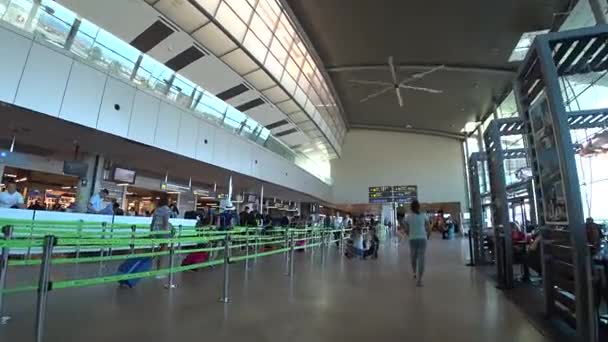 Internationella Valencia airport terminal 5 — Stockvideo