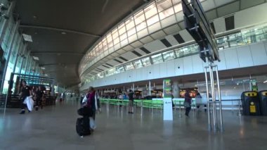 Uluslararası Valencia havaalanı terminal 6