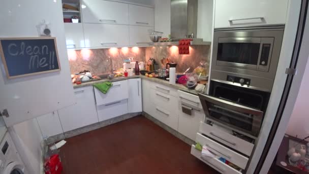 Schmutzige und chaotische Küche 4 — Stockvideo