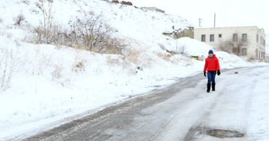 Kameraya gülümseyen bir varoluş çocuk portresi