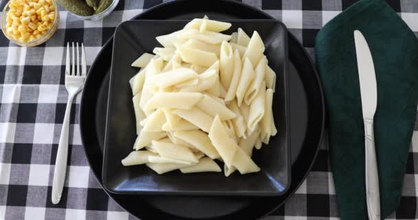 Lekkere Pasta Penne Met Bolognese Tomatensaus — Stockvideo